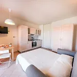 Kelly Apartment *