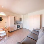 Kelly Apartment